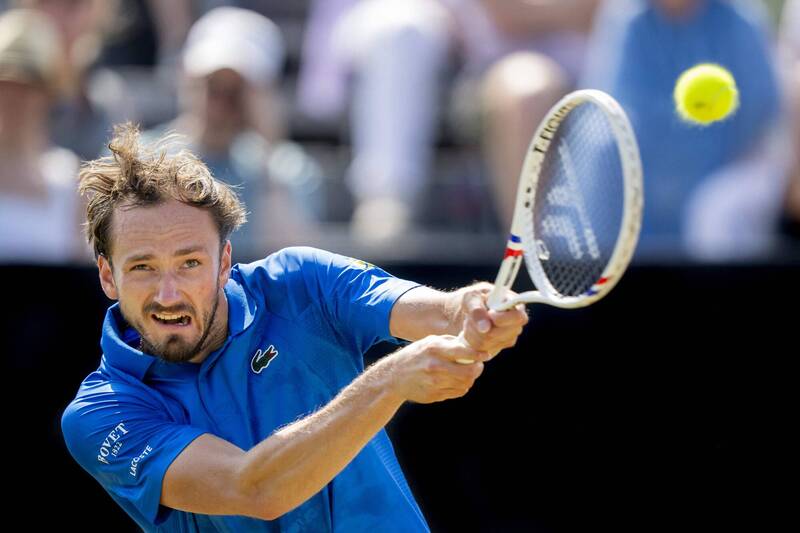 梅德維夫生涯400勝！前俄國球王挺進哈雷草地8強